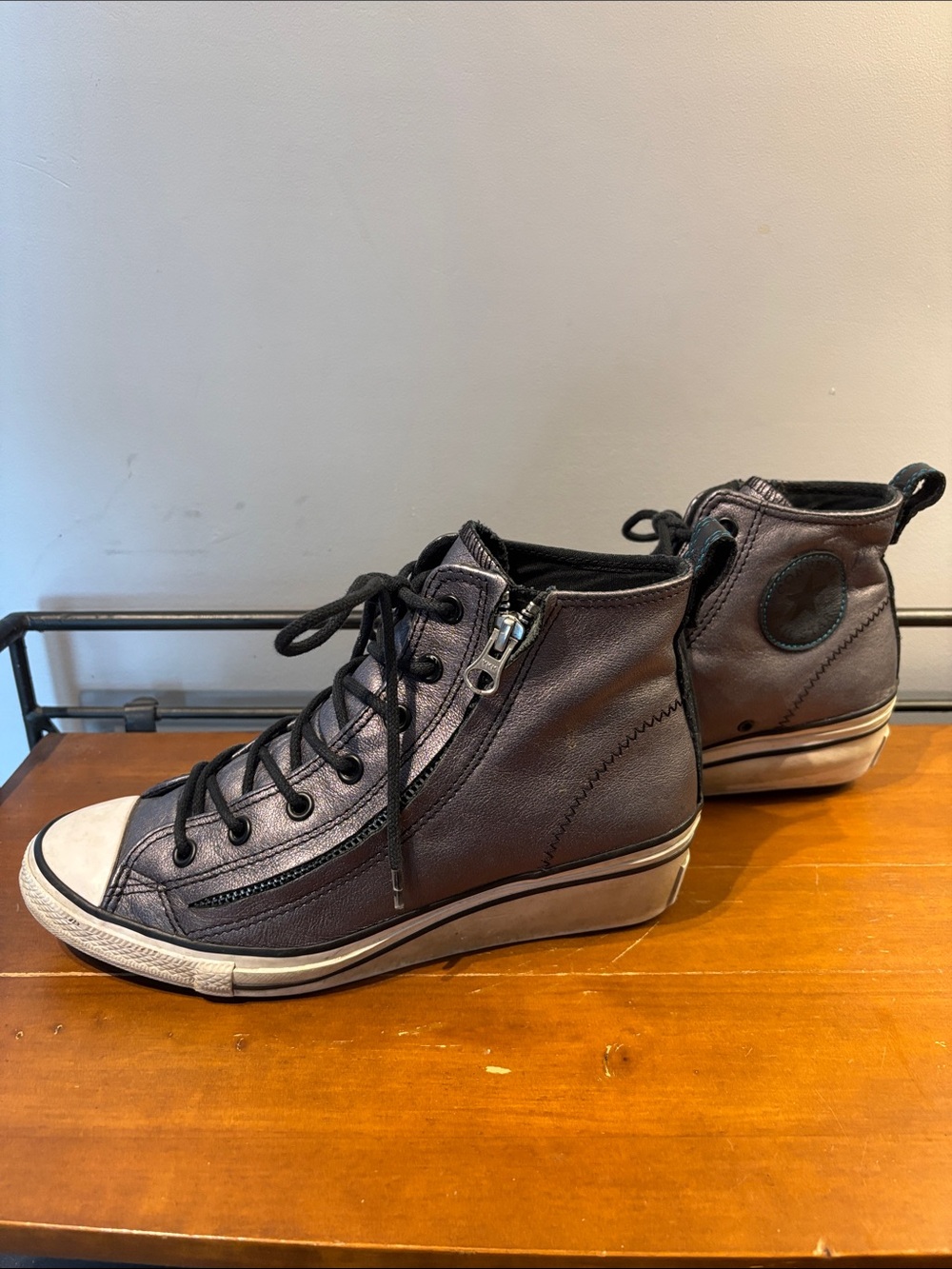 Converse All Stars Leather Silver High Top Zipper Closure with Low Wedge - Picture 3 of 8
